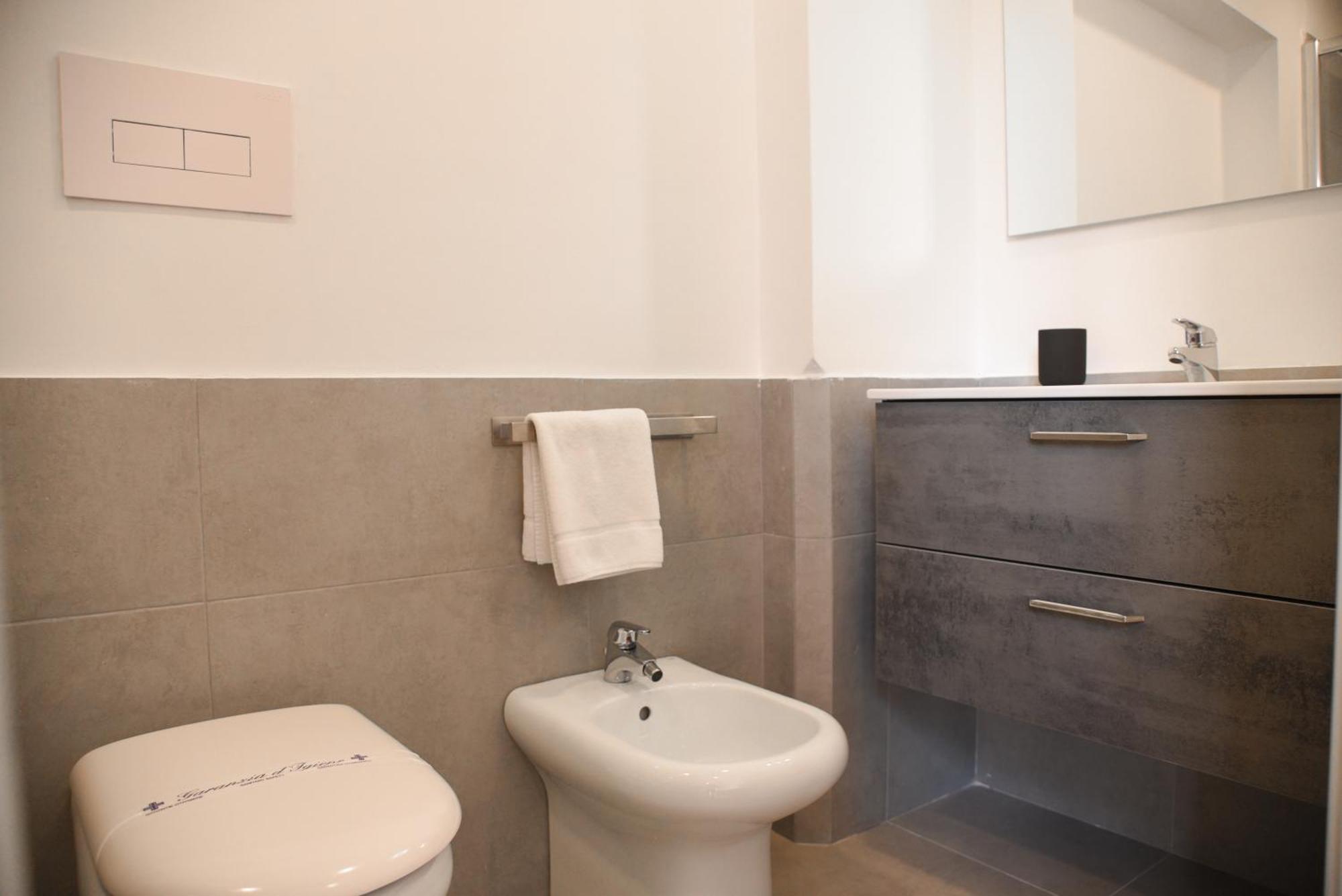 Appartement Downtown Umberto 74 à Naples Extérieur photo