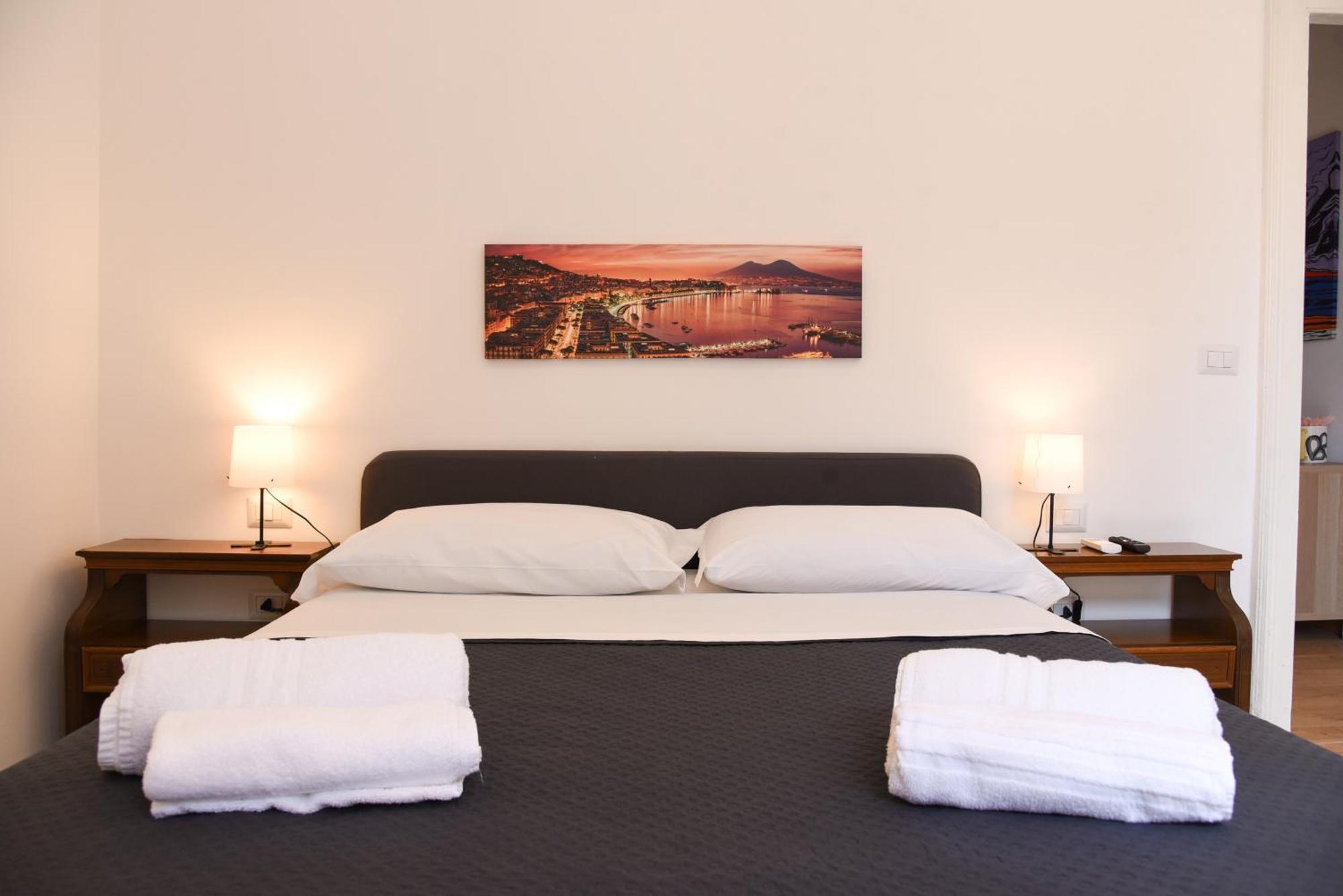 Appartement Downtown Umberto 74 à Naples Extérieur photo