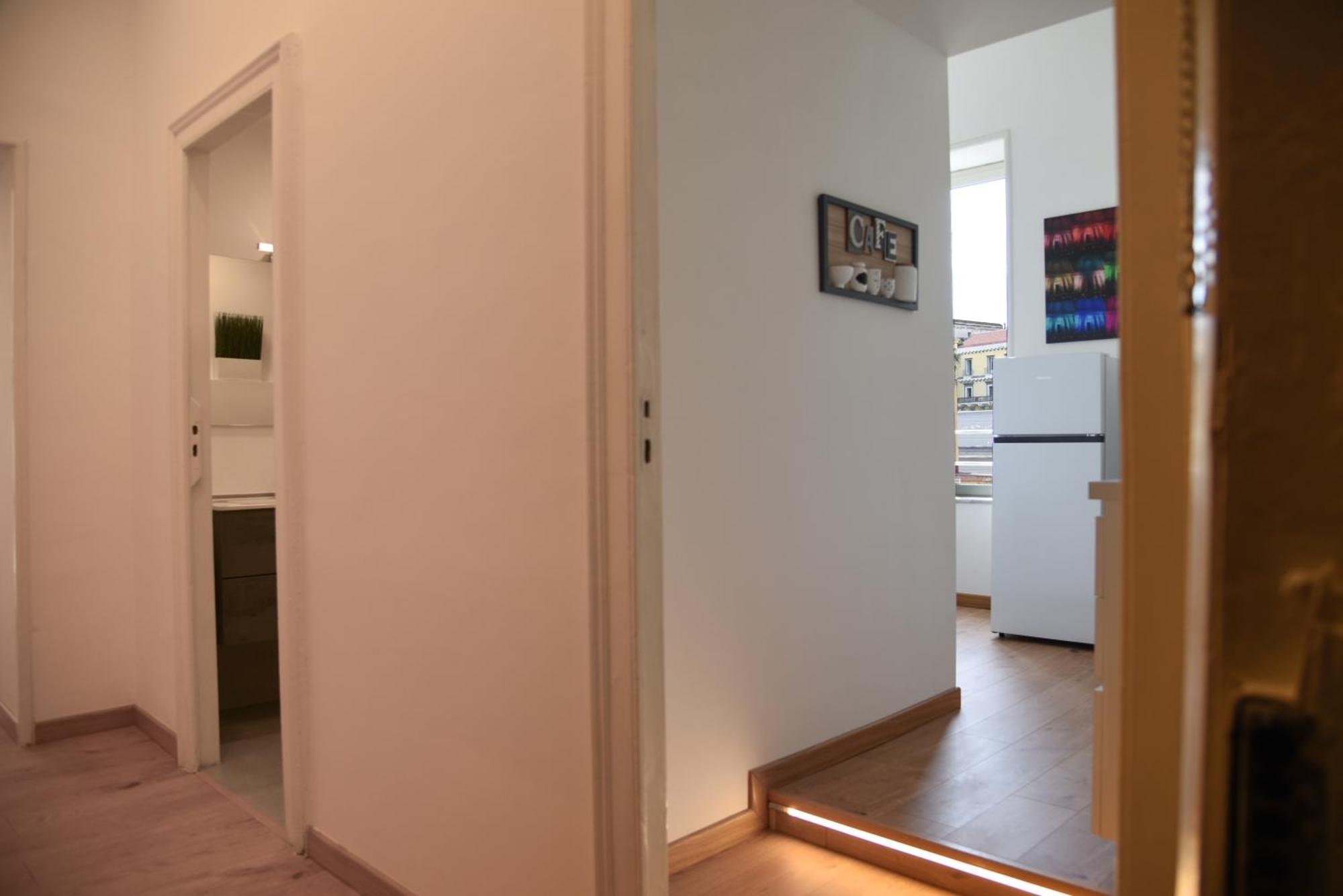 Appartement Downtown Umberto 74 à Naples Extérieur photo